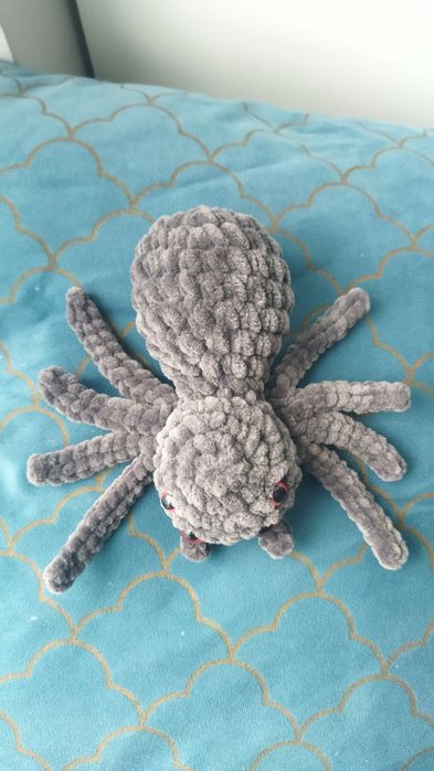 Pająk na szydełku, pluszowy