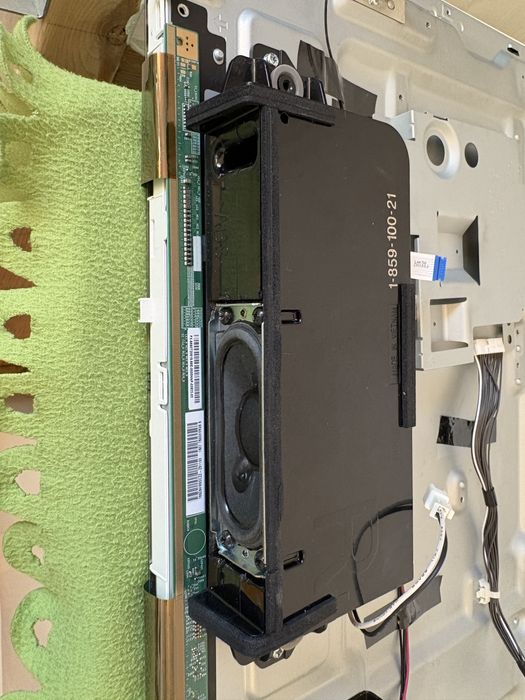 Glosniki z TV KDL-50W755C