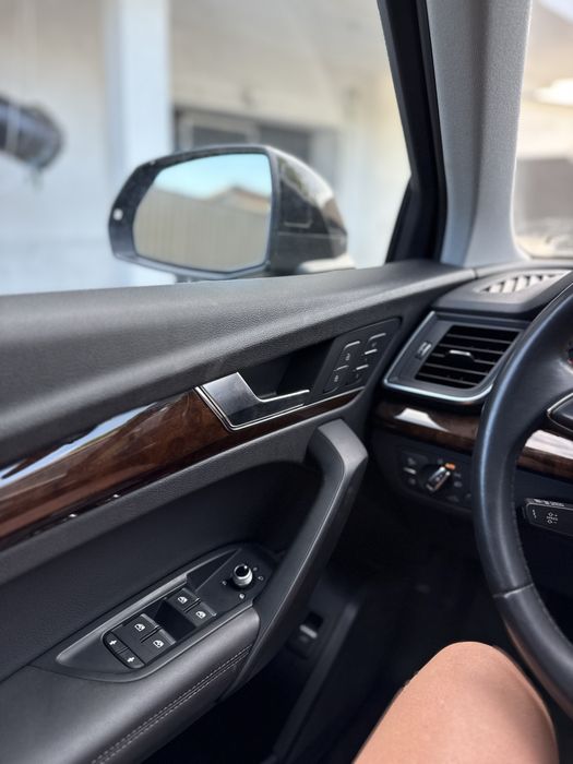 Audi Q5 2019 VIN WA1BNAFY3L2027872 фото оголошення 10 з 23