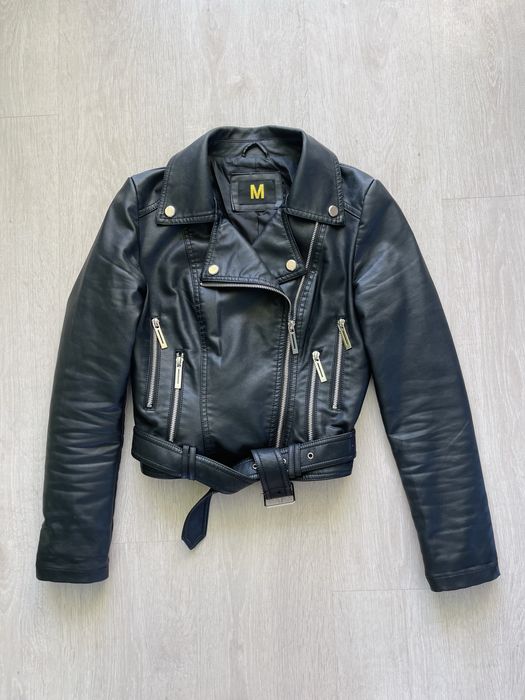 Жіноча весняна куртка