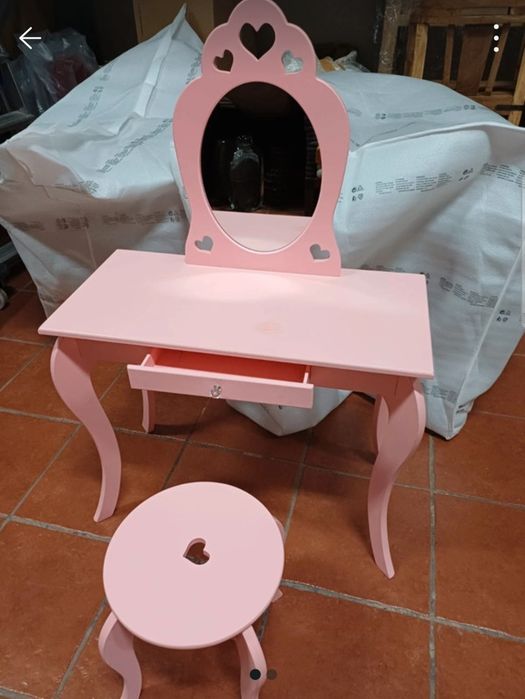 Toucador de menina