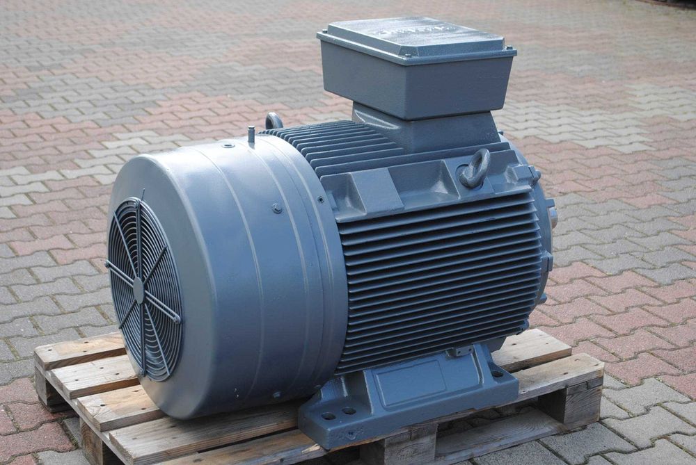 Silnik elektryczny 132kw. 2982obr./min. SIEMENS