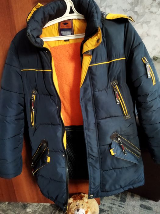 Продам чоловічу і куртку на хлопчика