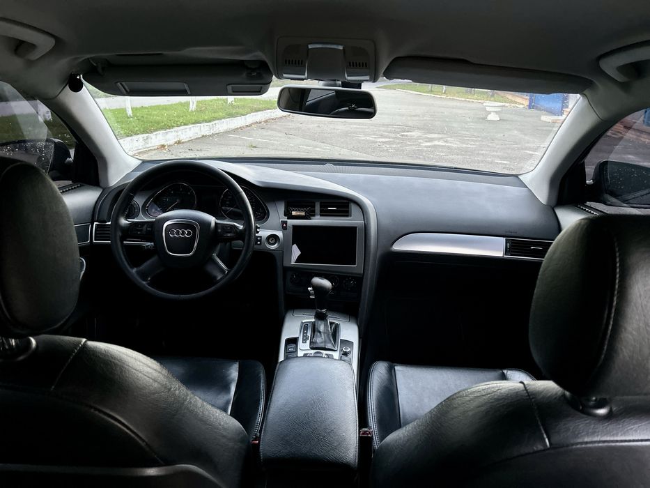 Audi A6 C6.