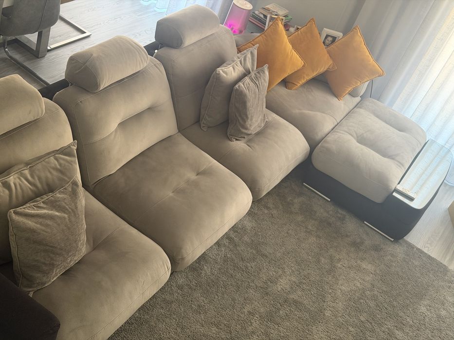 Sofa grande preto e cinza