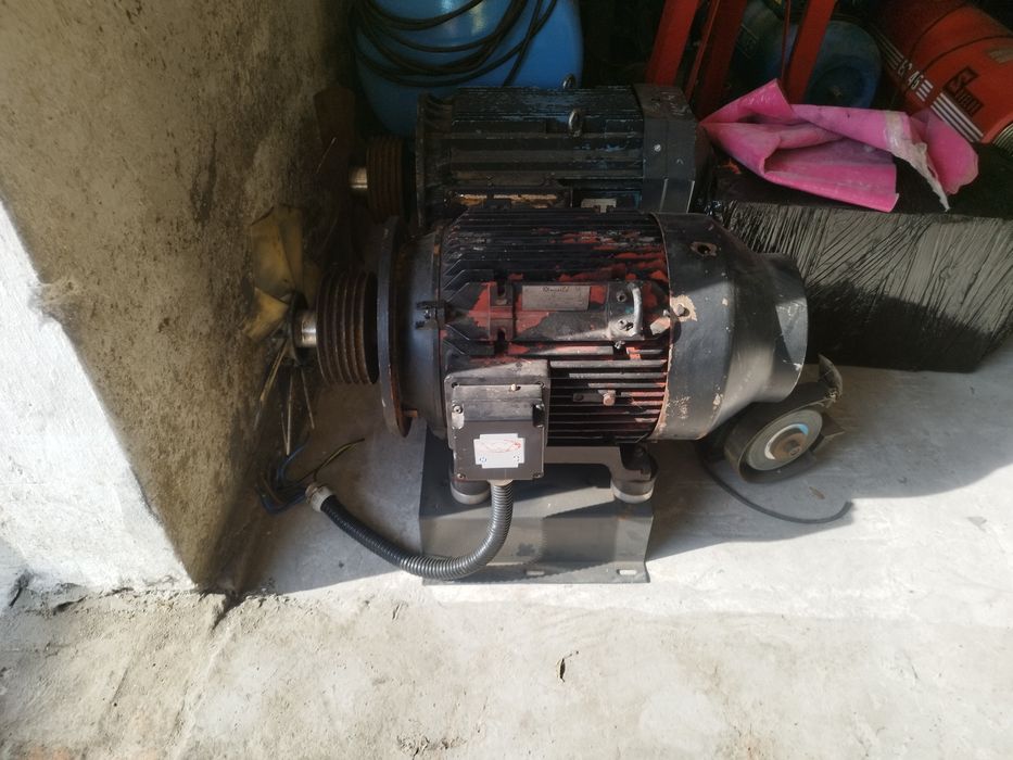 Sprzedam 2 silniki 45 kw