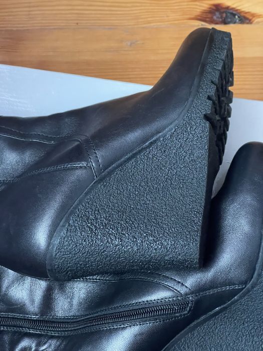 Чоботи зимові на танкетці