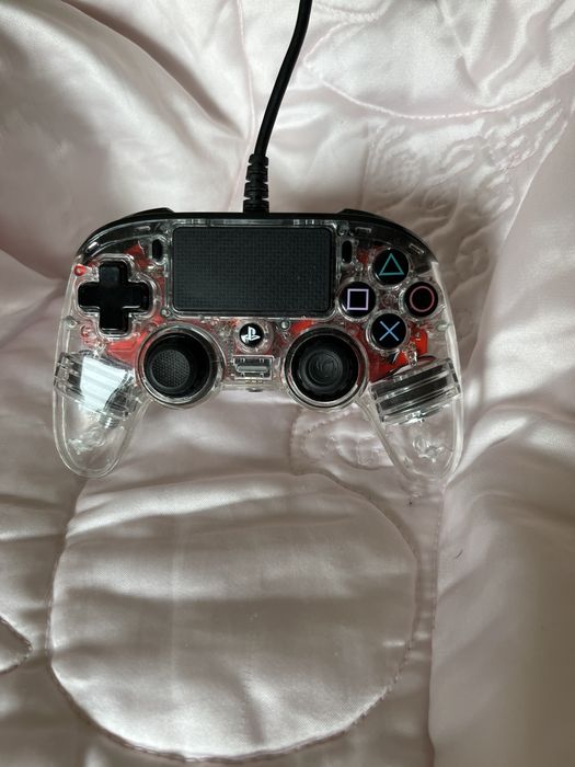 Vendo Comando ps4 com fio