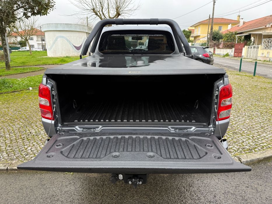 Vendo impecavel sempre de garagem