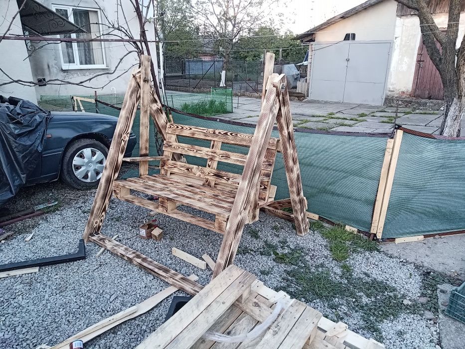 Продам качелю садову