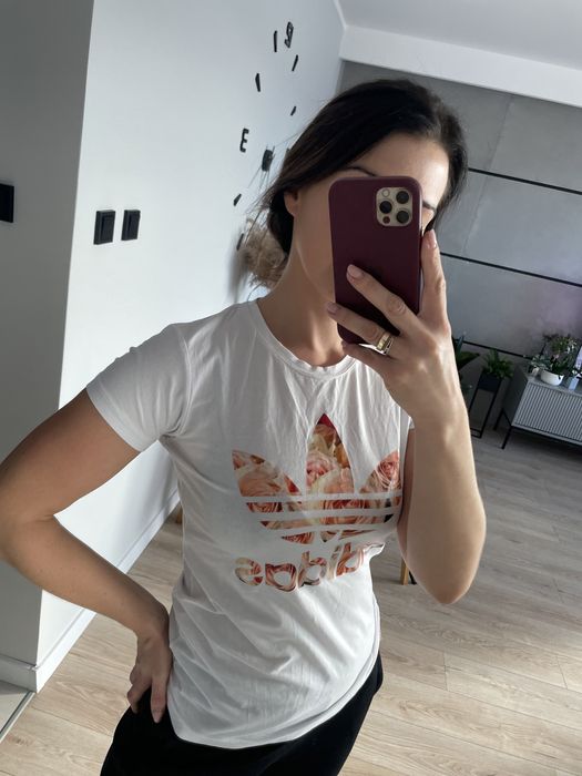 Koszulka biala motyw kwiatowy