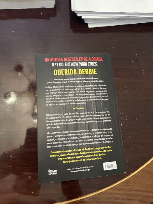 livro querida debbie freida mcfadden
