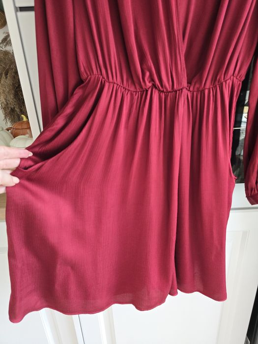 Sukienka z wiskozy Mango XS-S burgund bordo jesień kopertowa zwiewna