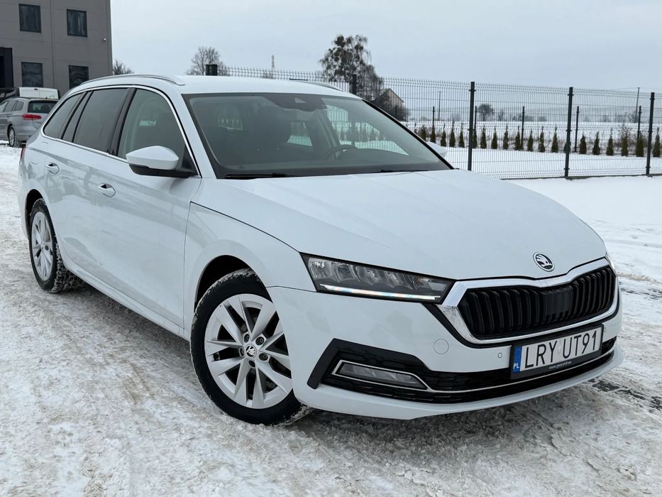 Skoda Octavia 2.0 TDI 150 KM DSG LED Kamera Ambiente HAK nowy rozrząd FV 23%