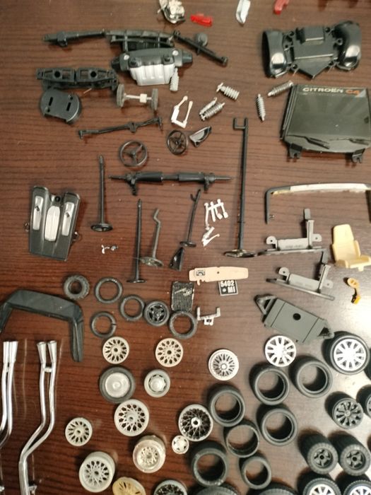 Bburago e outras carrinhos coleção peças 1/18, 1/24..