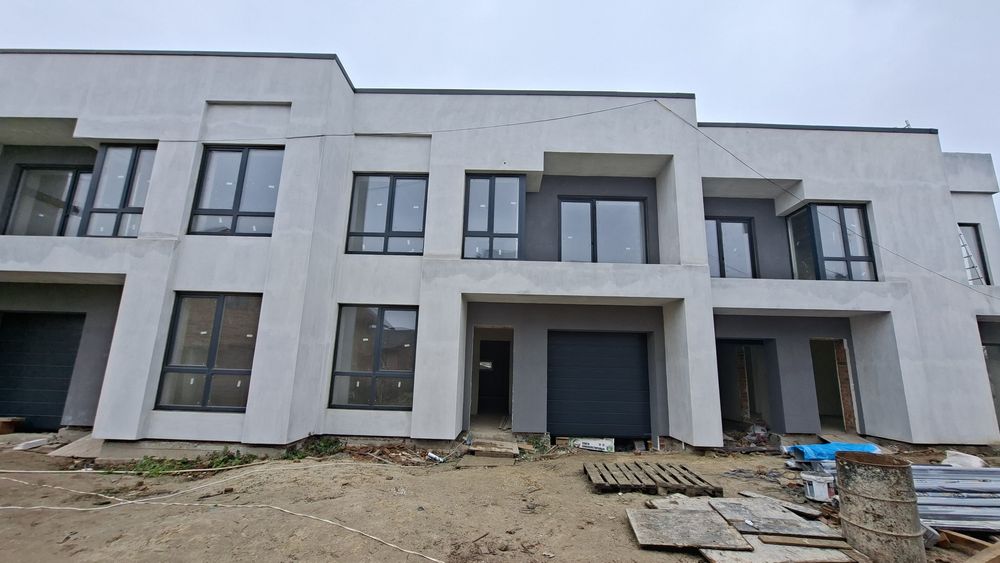 Продаж Таунхаус 145м². Ділянка 2сот. Готовий до ремонту. Комунікації