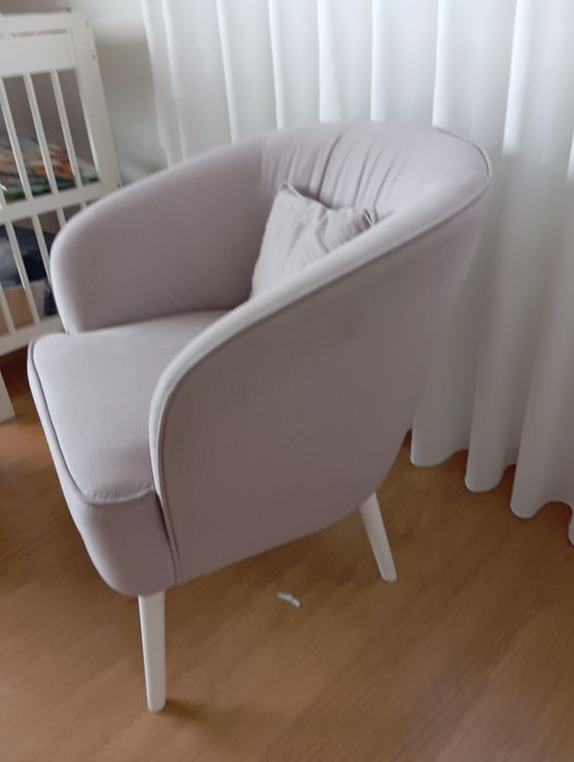 Poltrona / cadeirão + oferta almofada