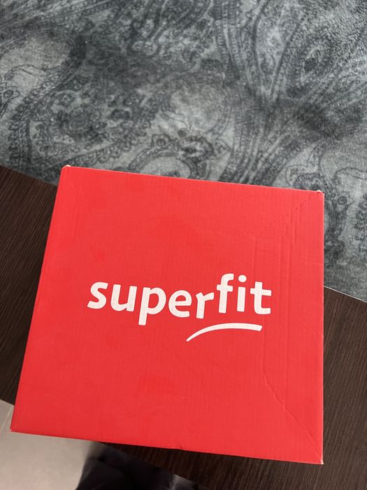 Продам зимние ботинки сапожки superfit