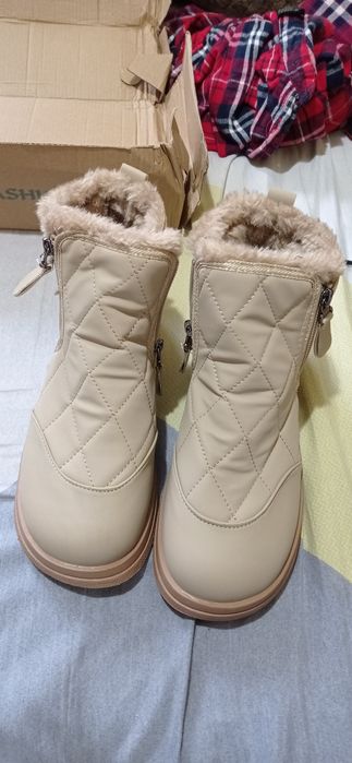 Продам жіночі сапожки