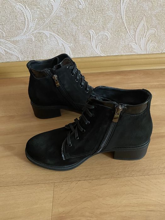 Замшеві черевики, черевики