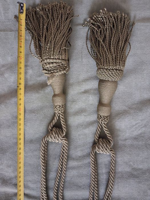 2 chwosty do zasłon