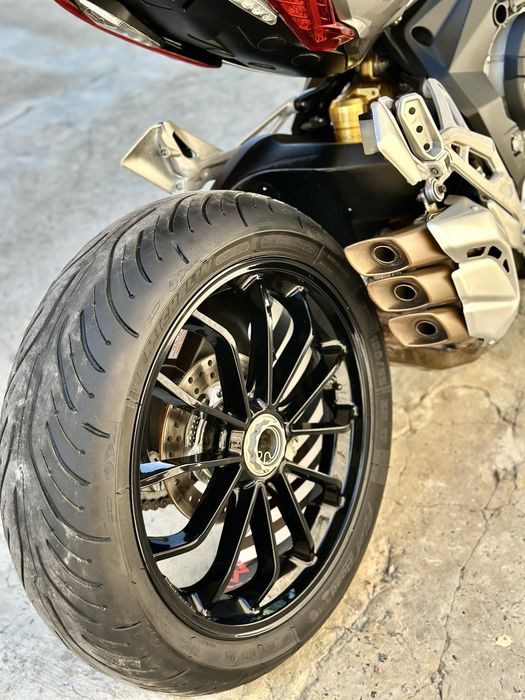 Mv agusta stradale 800 2018г.