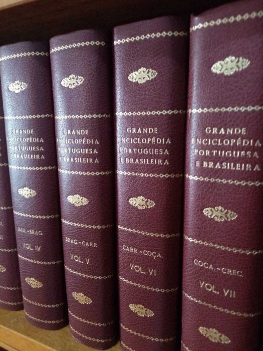 livro: “Grande enciclopédia portuguesa e brasileira” (sete volumes)