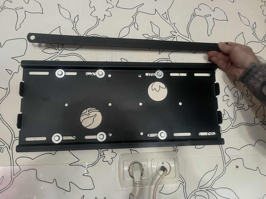 Телевізор samsung Ue32n5000ua з кранштейном