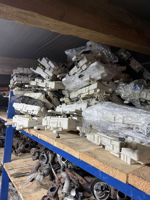 Запчастини Форд Фокус 2 авторозборка 1.6 1.8 2.0