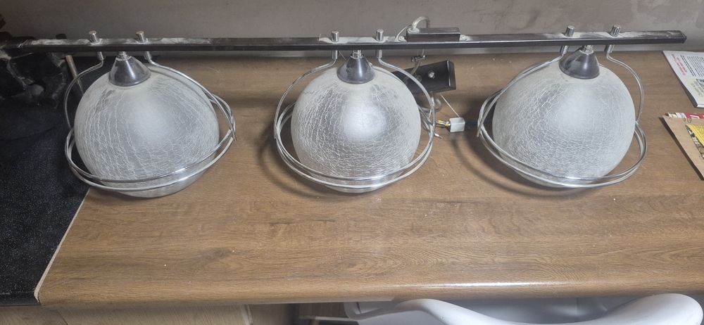 Lampa sufitowa trzy klosze