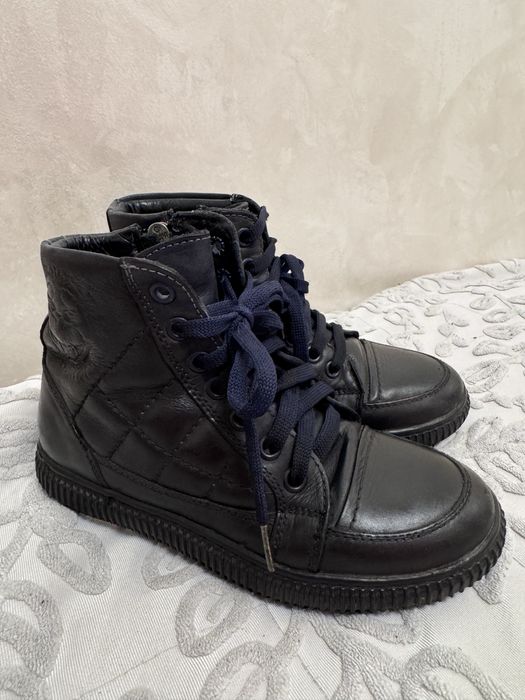 Продам чёрные кожаные ботинки