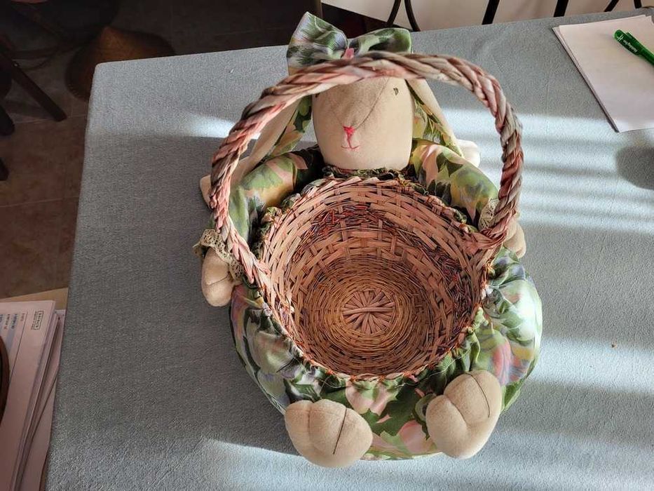 Cesta em Verga e Boneca
