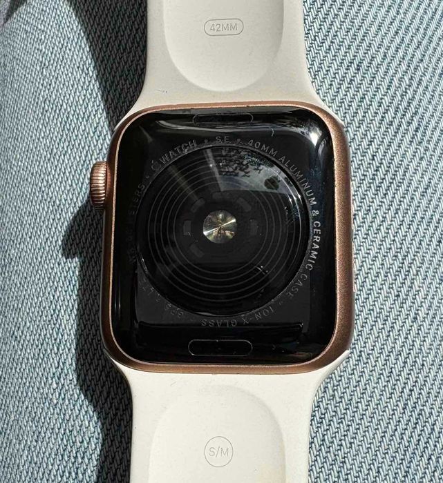 Apple Watch SE 40 mm GPS Gold | Батарея 94%