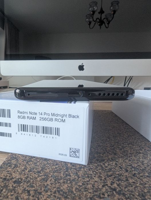 Продам телефон Xiaomi Redmi Note 14 Pro