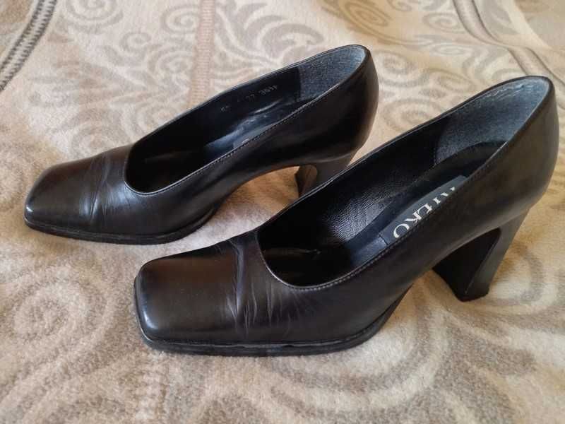 Buty wysoki obcas czółenka czarne skórzane Ryłko 36,5