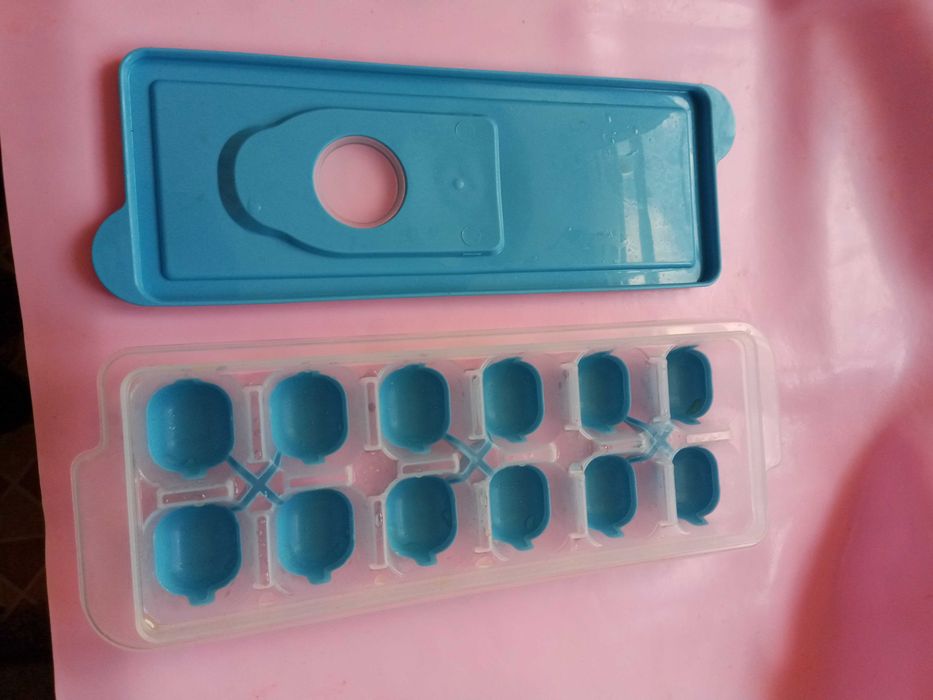 Пищевая форма для кубиков изо льда