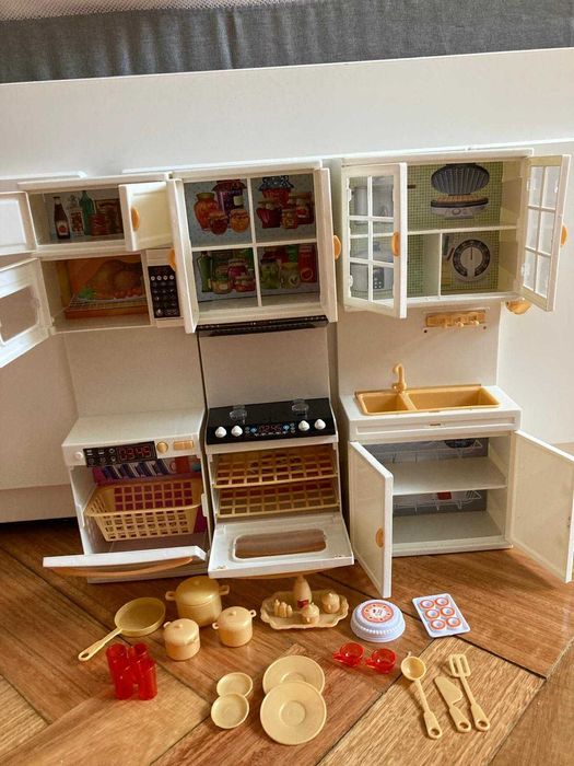 Cozinha de boneca (tamanho Barbie)