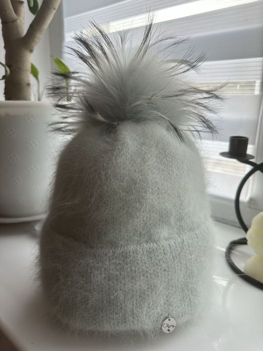 Шапка жіноча ангора Єнотик бубон
