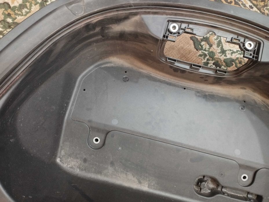 подкапотный бокс, корито Тесла Tesla Model 3