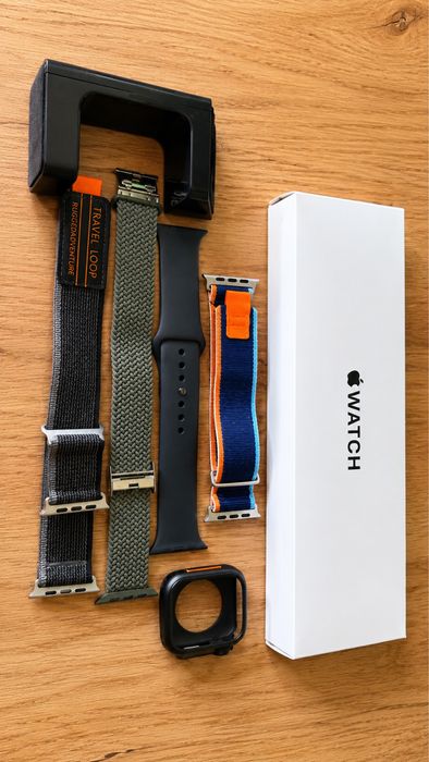 Apple Watch SE 2 (2022) 44 mm GPS – komplet + dodatkowe paski