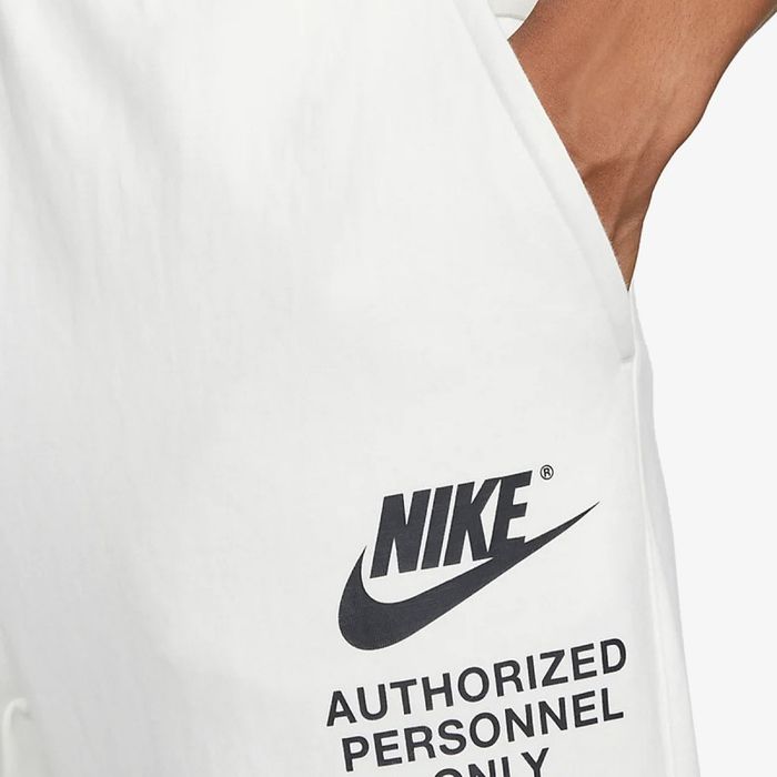 Штани спортивні Nike Sportswear Tech Fleece Authorised DM6552-133