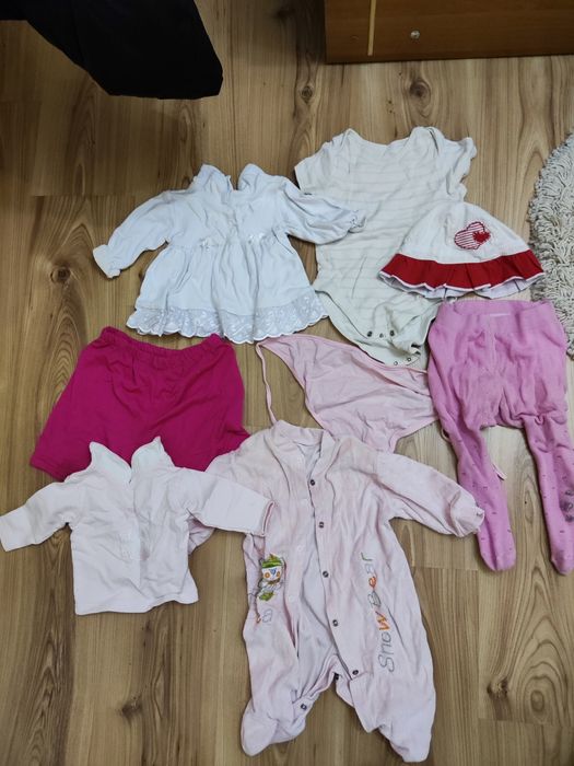 Дитячий одяг віддам безкоштовно одяг для немовлят