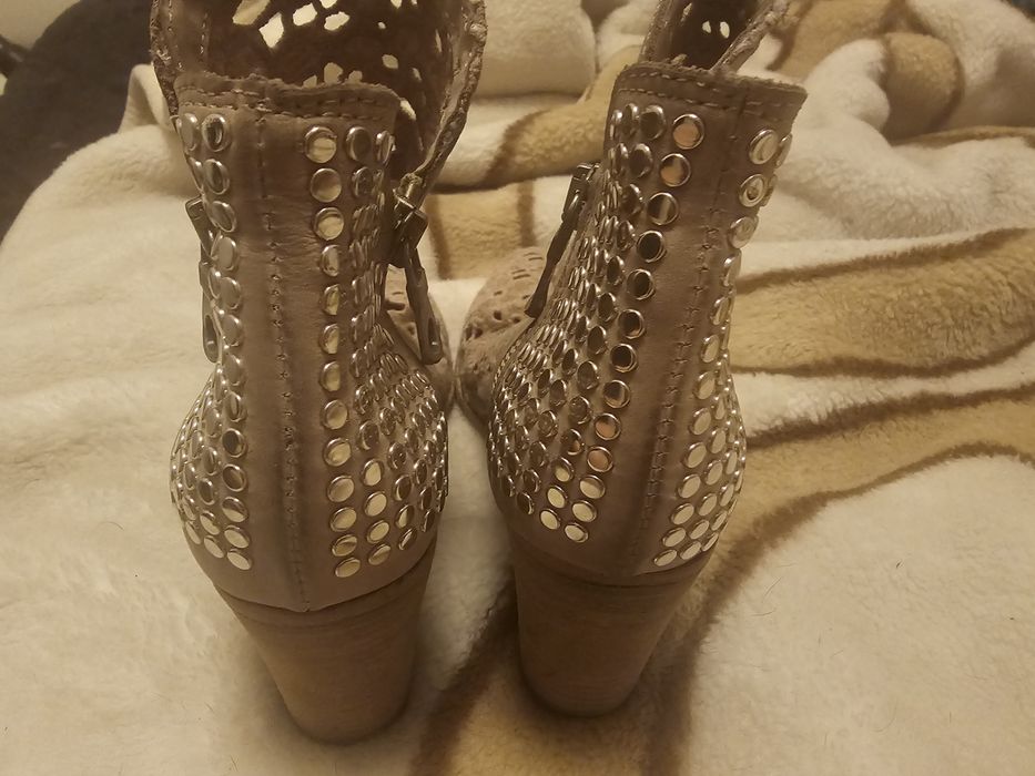 Skórzane zamszowe boti