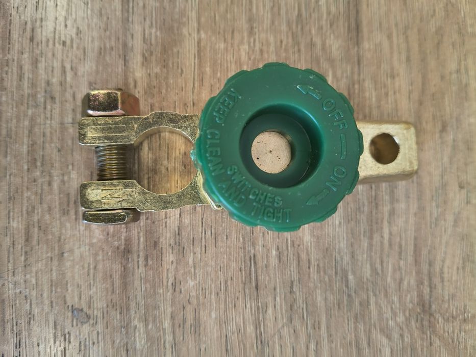 Клемма минусовая для автомобильного АКБ с выключателем массы 6-24В