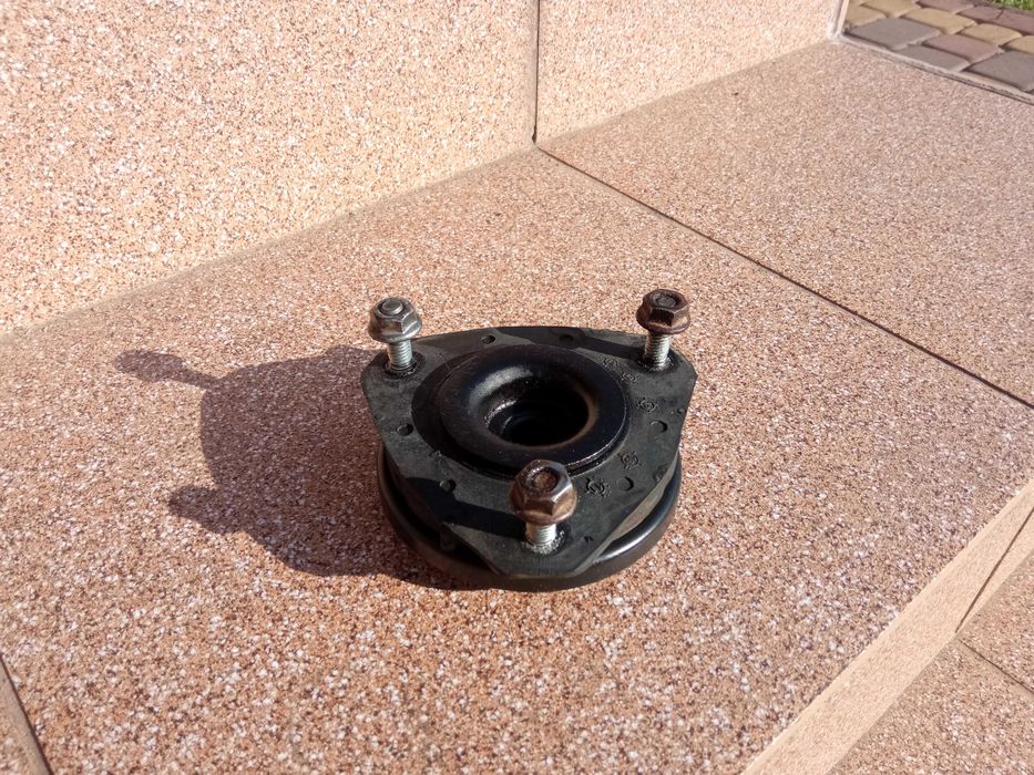 Опора амортизатора з опорним підшипником 98AG-3k099-AB Focus Фокус Мк1