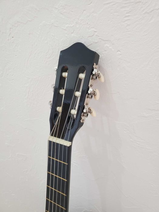 класична гітара італійської фірми 4/4 нейлонові струни