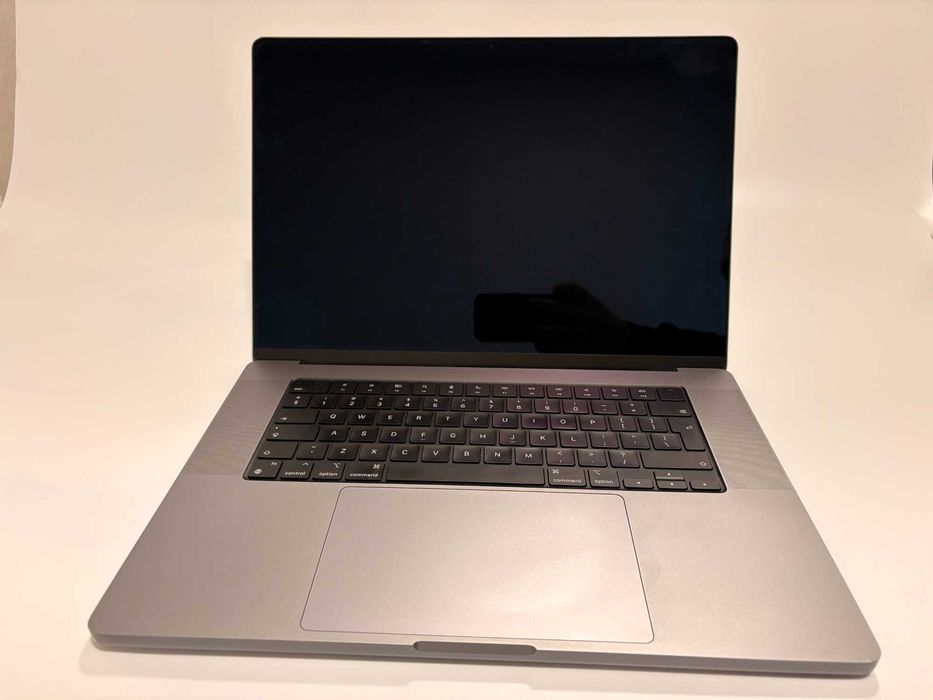 Apple MacBook Pro 16" M1 Pro 32GB RAM/512GB SSD/Space Gray