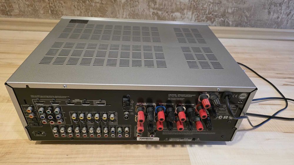 Amplituner  ONKYO TX-SR606