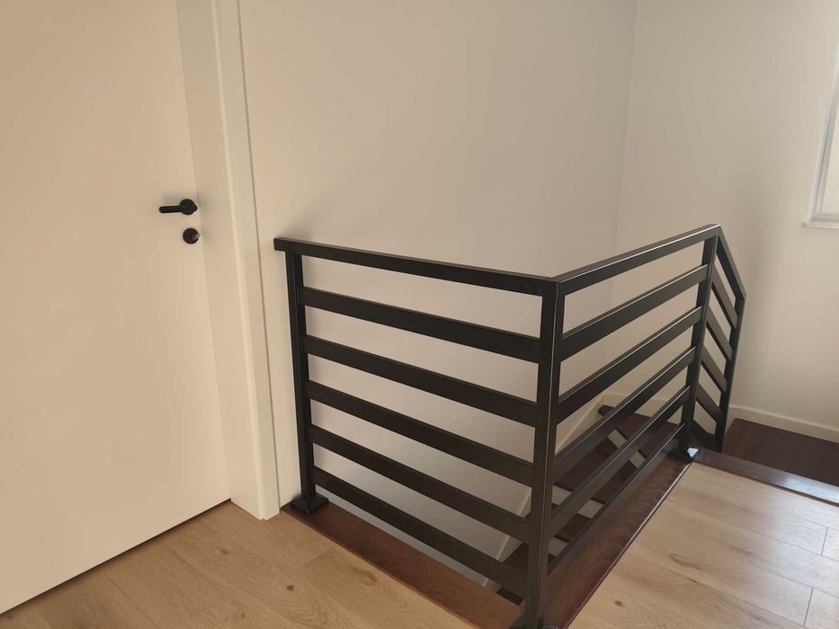 Balustrady, ogrodzenia, zadaszenia tarasów