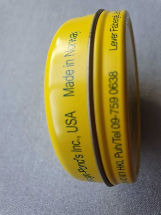 Caixas de lata Klover e Tyrosolvetter para colecção